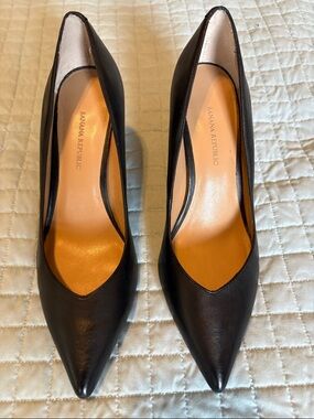 Banana Republic Black Pointed-Toe Leather 3.5” Heels